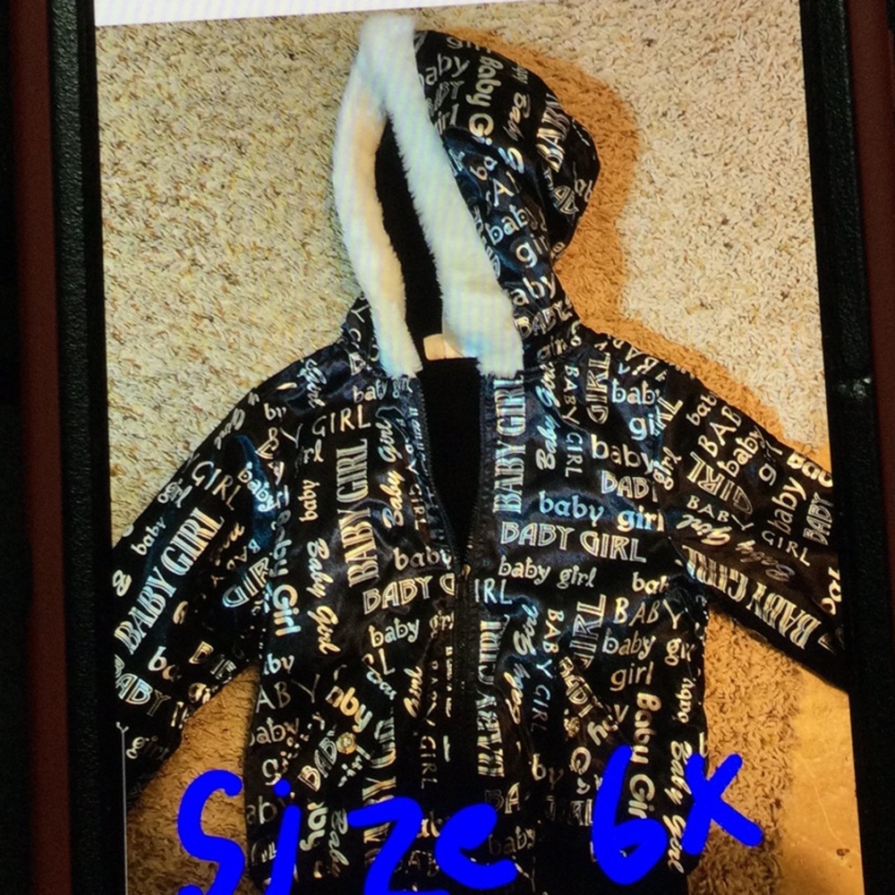 Black Size 6X with white lettering
